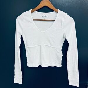 Hollister White Long Sleeves Cropped Tee